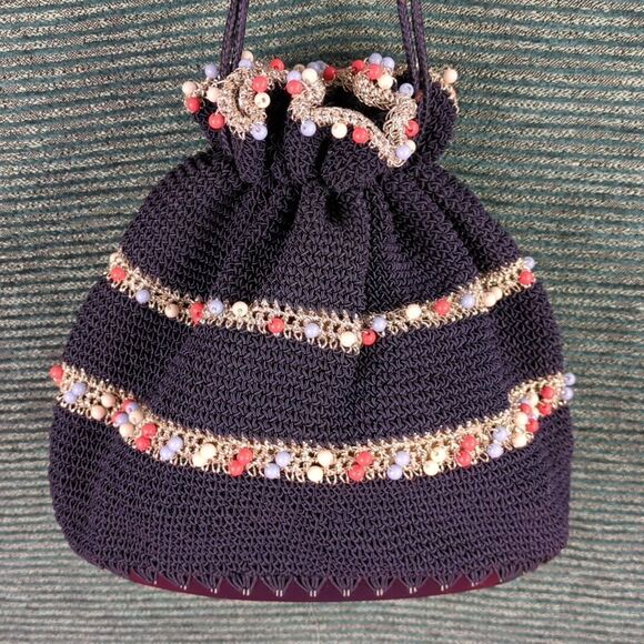 Vintage 40s or 50s Beaded, Crocheted  Handbag, With Authentic Era Accessories - Picture 5 of 15